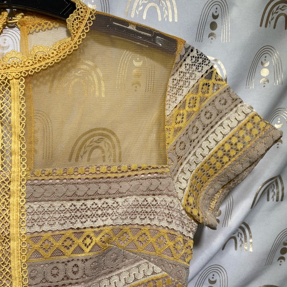 Francesca's Collections Yellow and Cream Lace Midi Dress - Picture 7 of 13